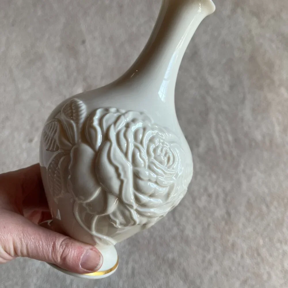 Lenox Antique Rose Porcelain Bud Vase Collectible (like new) - Picture 9 of 10